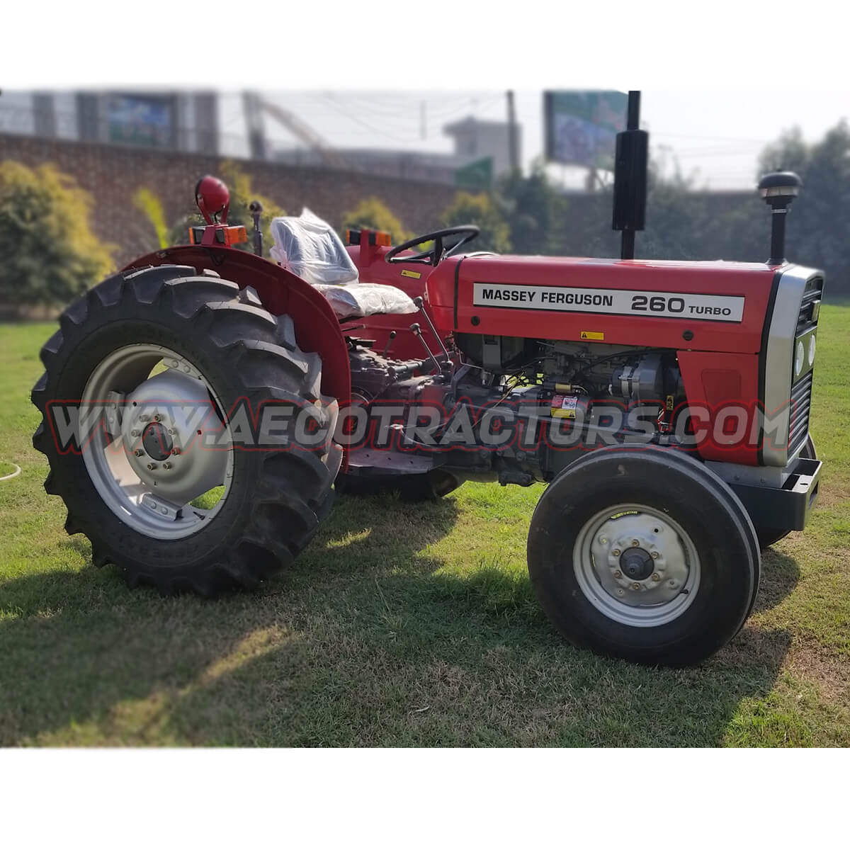 MF 260 TRACTOR FOR SALE
